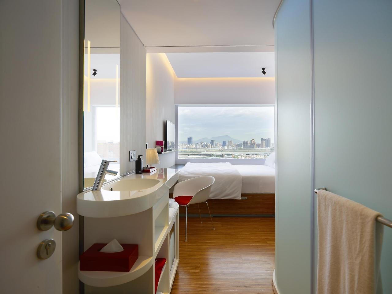 Khách sạn Citizenm North Gate 4*