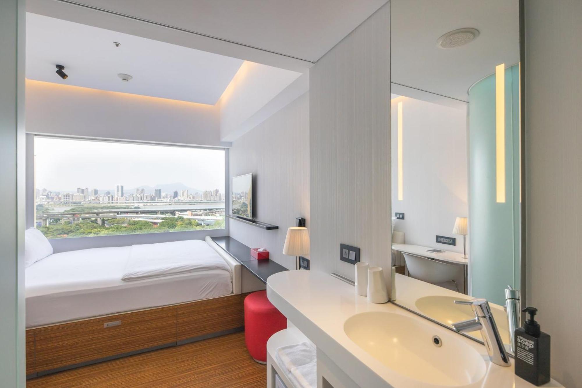 Khách sạn Citizenm North Gate 4*